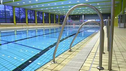 Einstieg Wettkampfbecken mit Einstieg